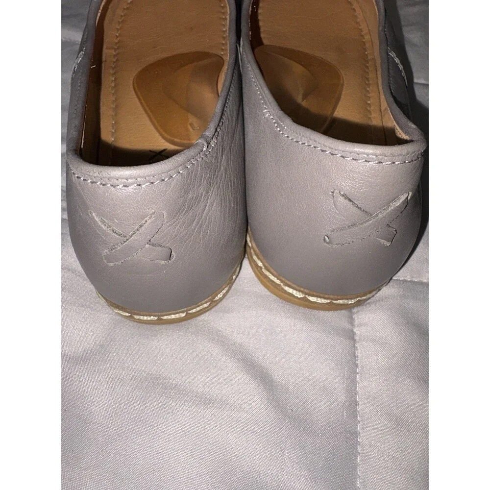 New Charix Ultimate Gray Slip On Loafers Sz 42 / 10.5 US